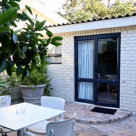 Courtyard Studio Lights And Wi Fi During Load Shedding Στέλενμπος Εξωτερικό φωτογραφία